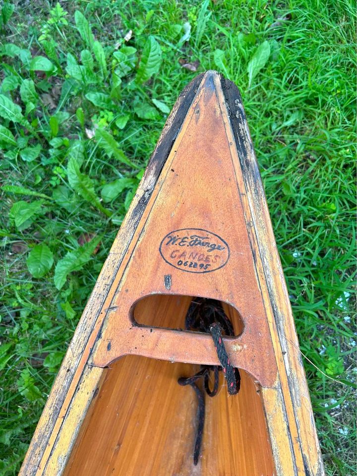 canoe1.jpg