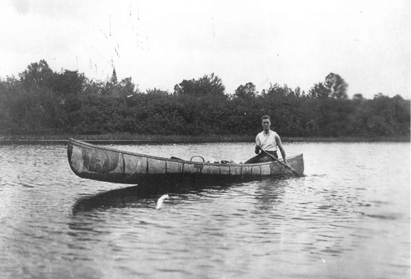 fdr in canoe.jpg