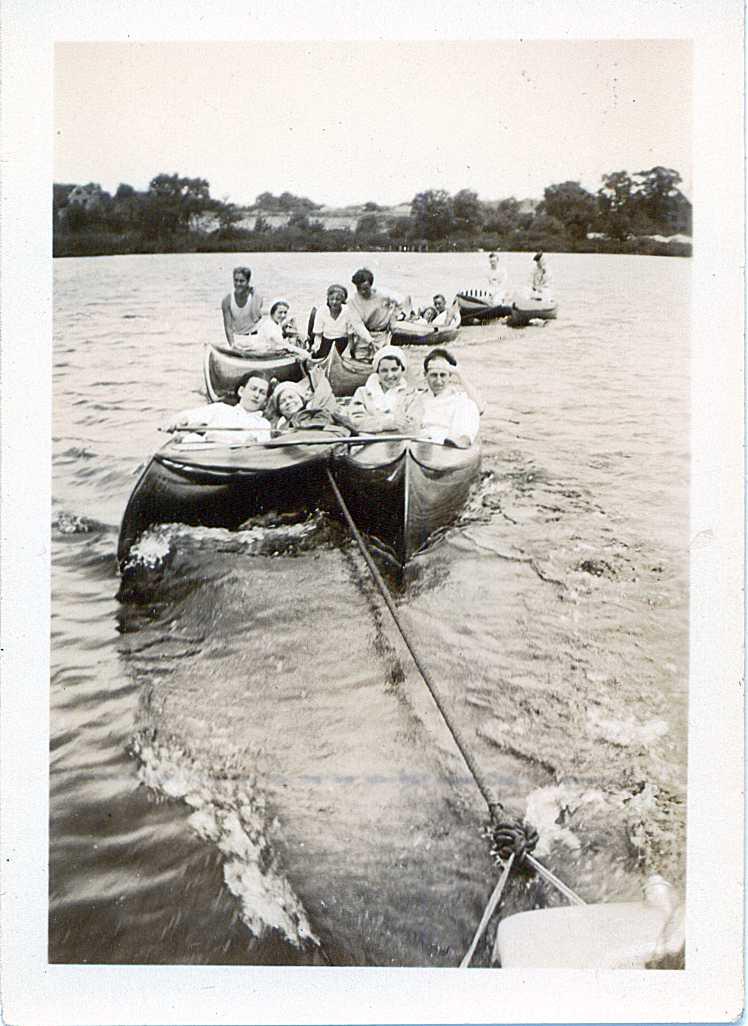 Group Canoe Tow